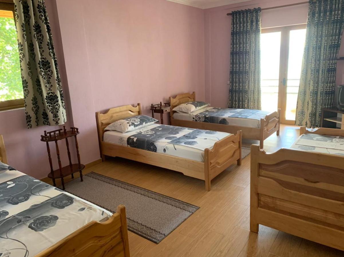Vila Deni Tushemisht Exteriör bild