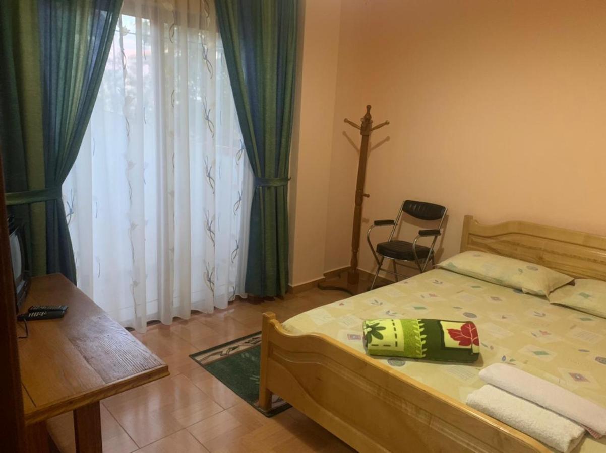 Vila Deni Tushemisht Exteriör bild