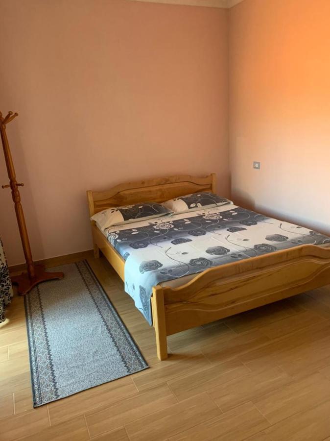 Vila Deni Tushemisht Exteriör bild