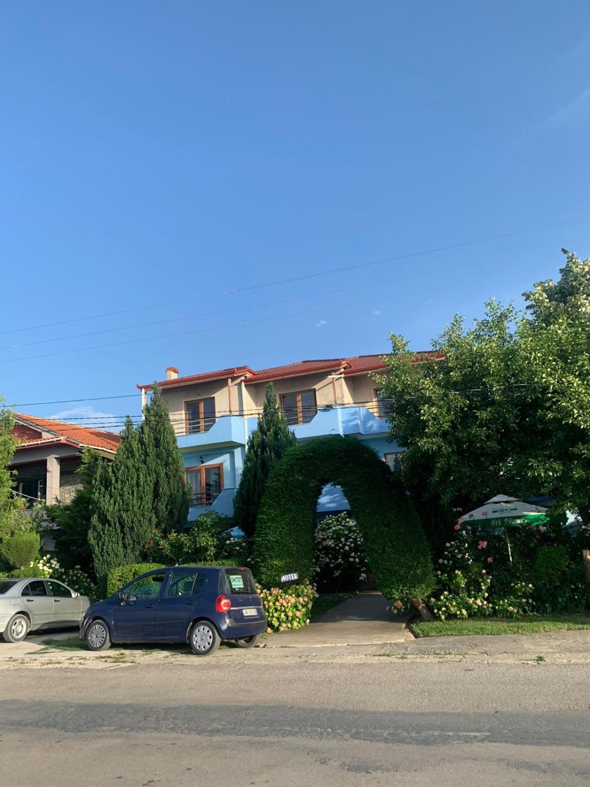 Vila Deni Tushemisht Exteriör bild