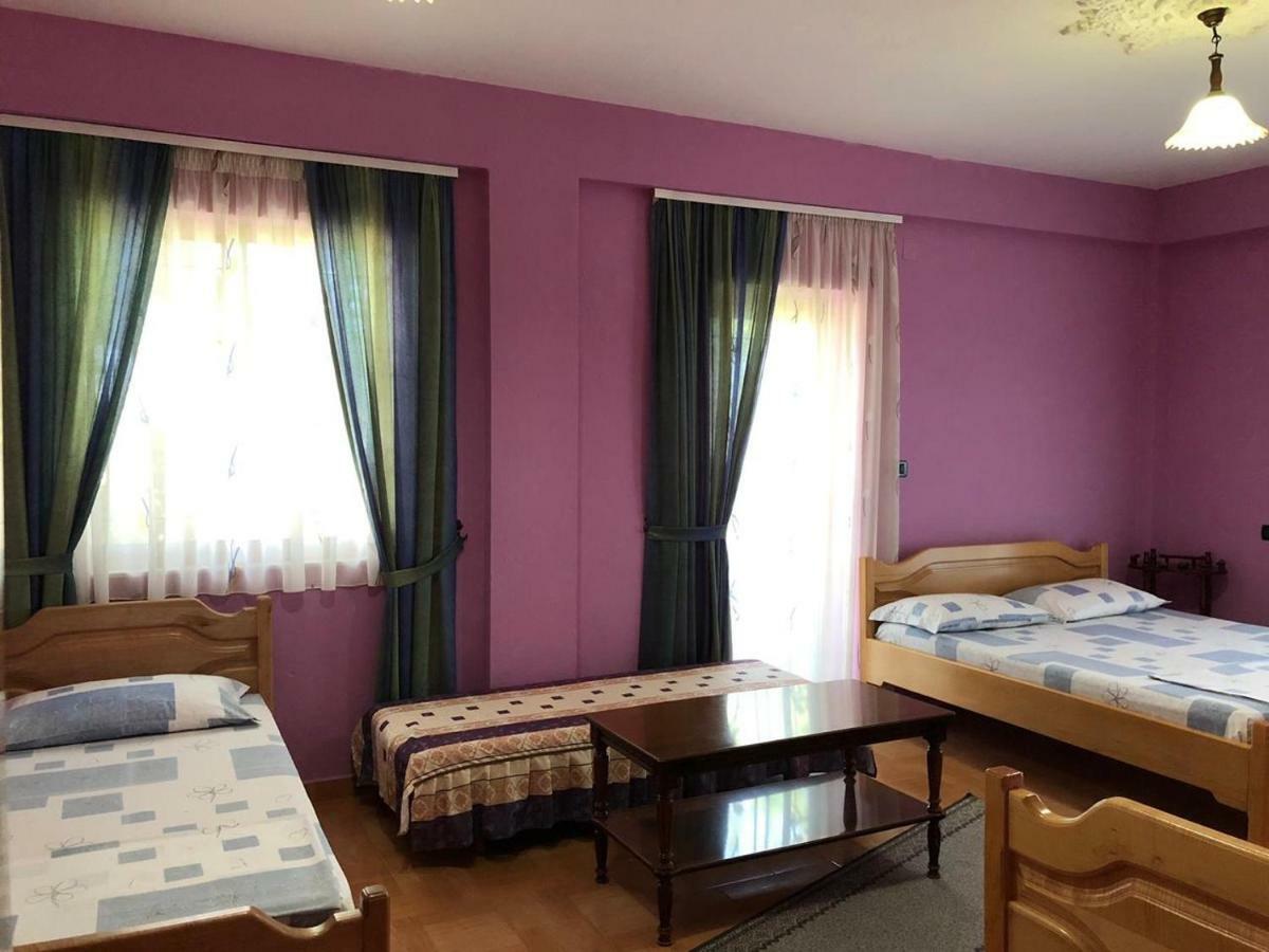 Vila Deni Tushemisht Exteriör bild