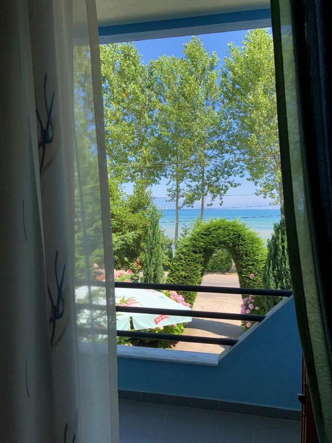 Vila Deni Tushemisht Exteriör bild